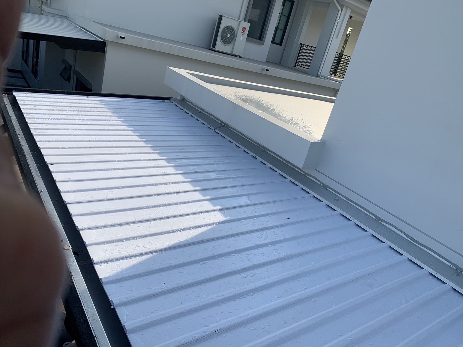 แผ่นหลังคาไวนิว